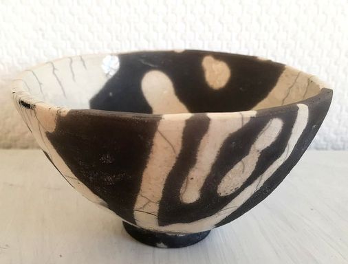 Handgebaute Schale, Raku-Keramik