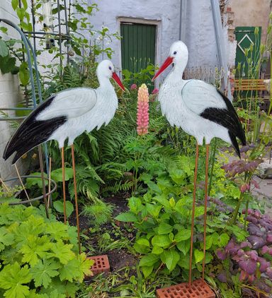Störche aus Glas